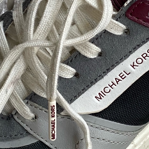 Micheal Kors sneakers M 8.5 - Picture 2 of 8